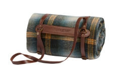 Blanket w/ leather carrier